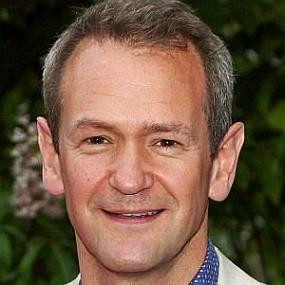 height of Alexander Armstrong