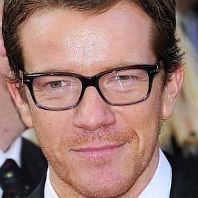 height of Max Beesley