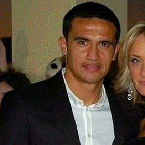 height of Tim Cahill