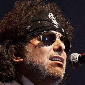 height of Andres Calamaro