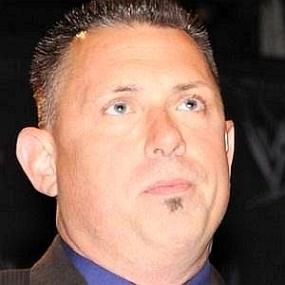 height of Michael Cole