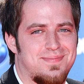 height of Lee DeWyze