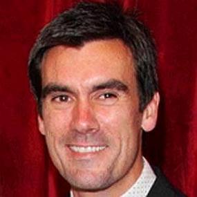 height of Jeff Hordley