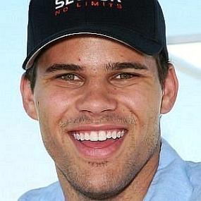 height of Kris Humphries
