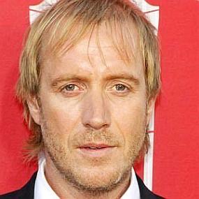 height of Rhys Ifans