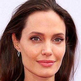 height of Angelina Jolie