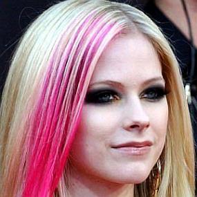 height of Avril Lavigne