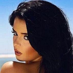 height of Demi Rose Mawby