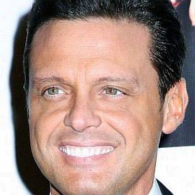 height of Luis Miguel