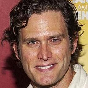 height of Steven Pasquale