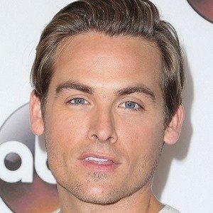 height of Kevin Zegers